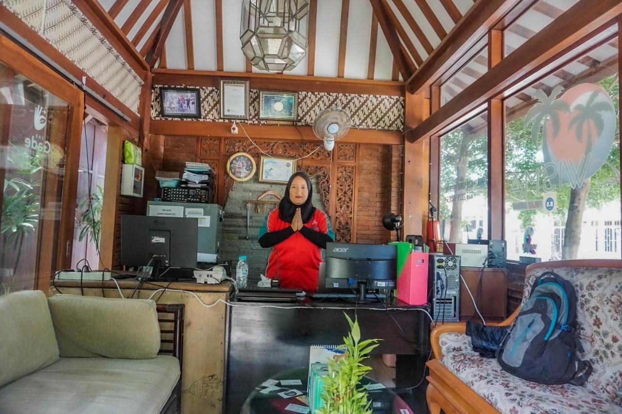 The Wisma Pulau Merah Pasanggaran Экстерьер фото