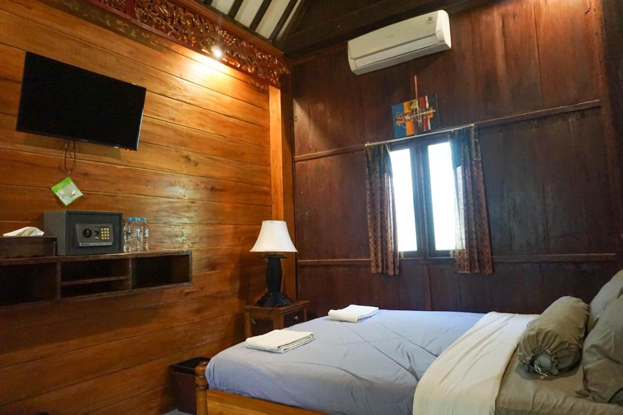 The Wisma Pulau Merah Pasanggaran Экстерьер фото